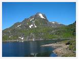 Hermannsdalstinden fm Krokvatnet * Lofoten Islands * 3680 x 2760 * (2.58MB)